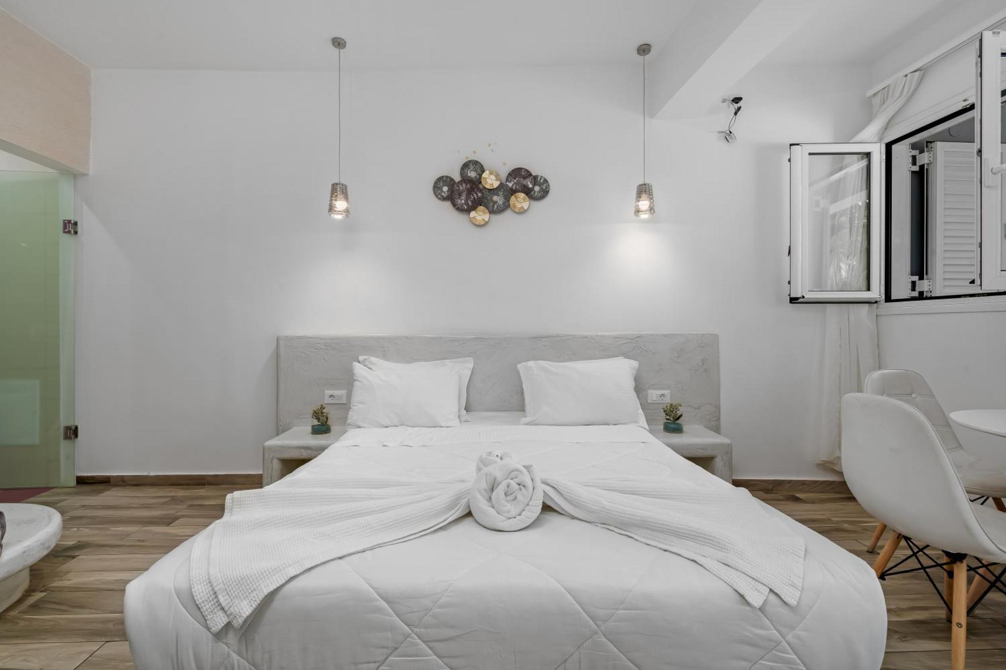 Oasis Suites Fira Fira (Santorini) Bagian luar foto