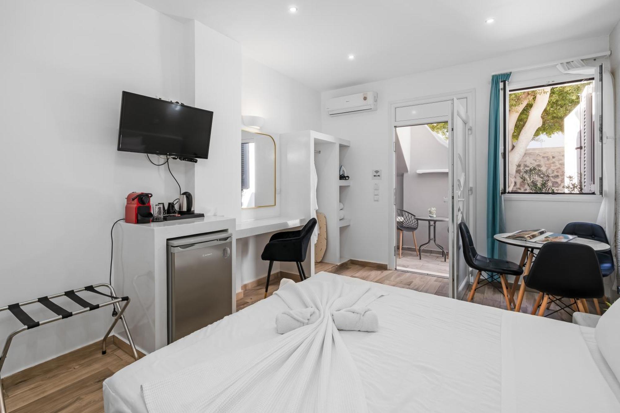 Oasis Suites Fira Fira (Santorini) Bagian luar foto